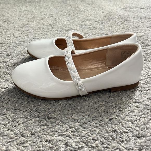 Dream Pairs | Dress Shoes with Beaded Strap for Little Girls - Picture 7 of 11